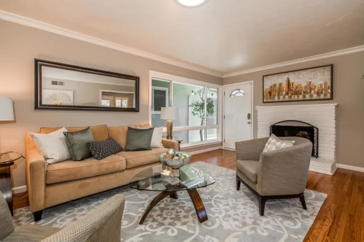 125 Llewellyn Avenue, Campbell, California 95008