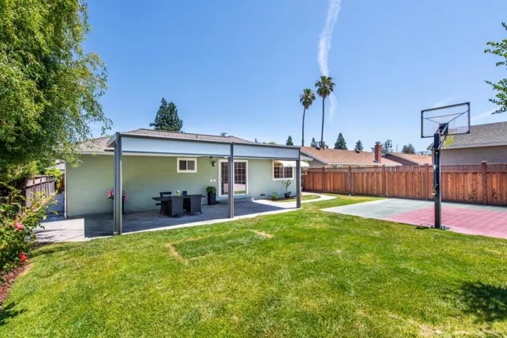 125 Llewellyn Avenue, Campbell, California 95008