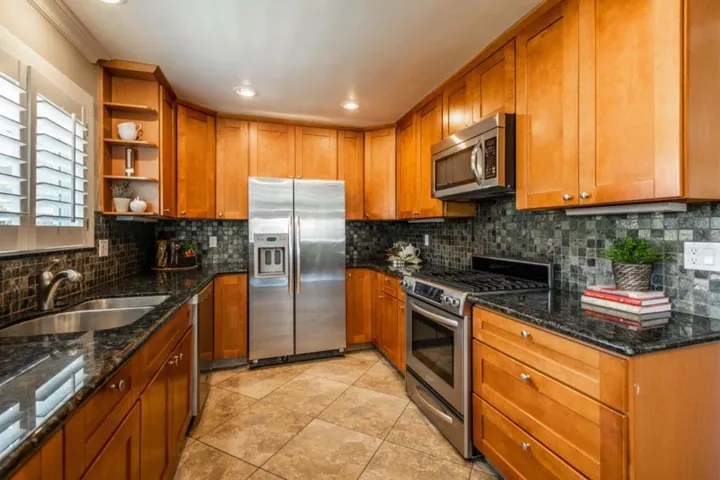 125 Llewellyn Avenue, Campbell, California 95008