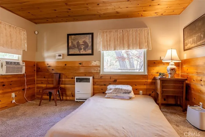 260 Leonard, Sugarloaf, California 92386