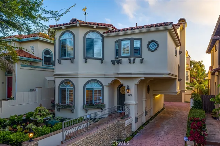 225 N Lucia Avenue A, Redondo Beach, California 90277