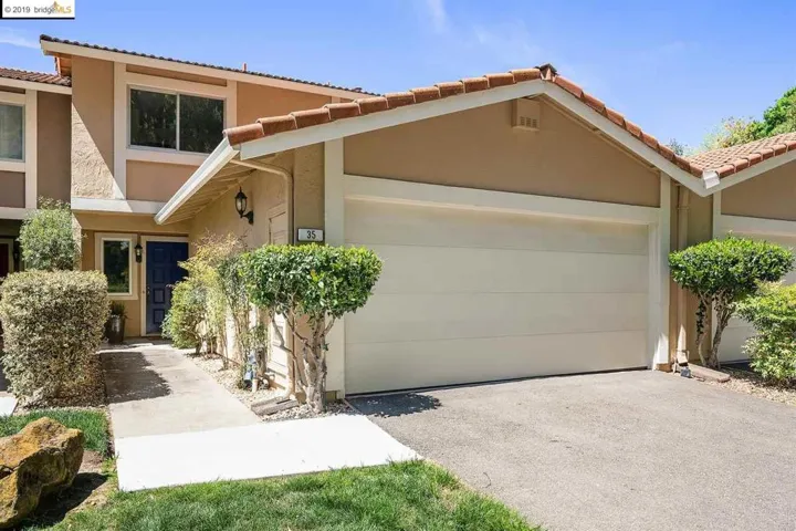 35 Mission Hills St., Oakland, California 94605