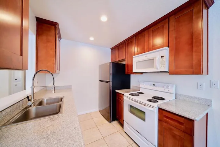 1563 Four Oaks Circle, San Jose, California 95131