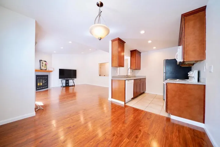 1563 Four Oaks Circle, San Jose, California 95131