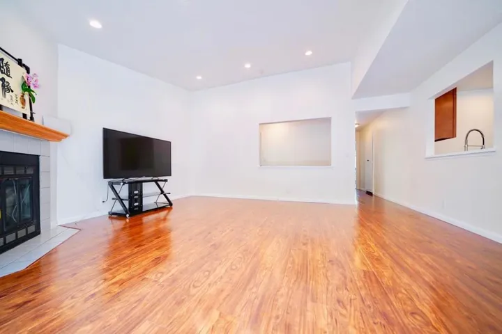 1563 Four Oaks Circle, San Jose, California 95131