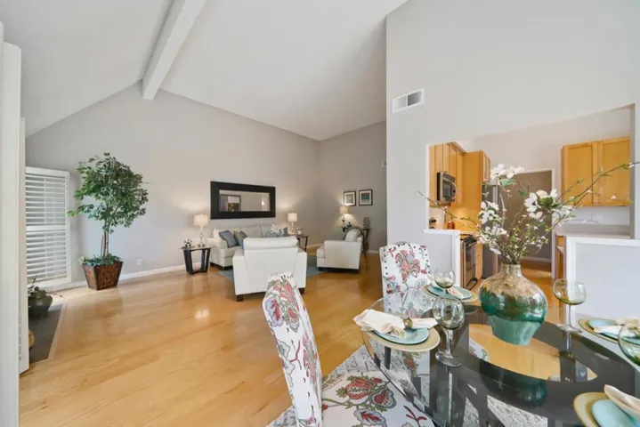 544 Shorebird Circle 25201, Redwood City, California 94065