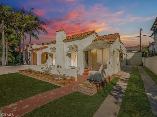 226 Granada Avenue A, Long Beach, California 90803