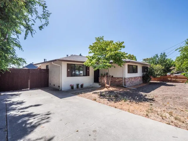 104 Eastgate Avenue, Santa Cruz, California 95062