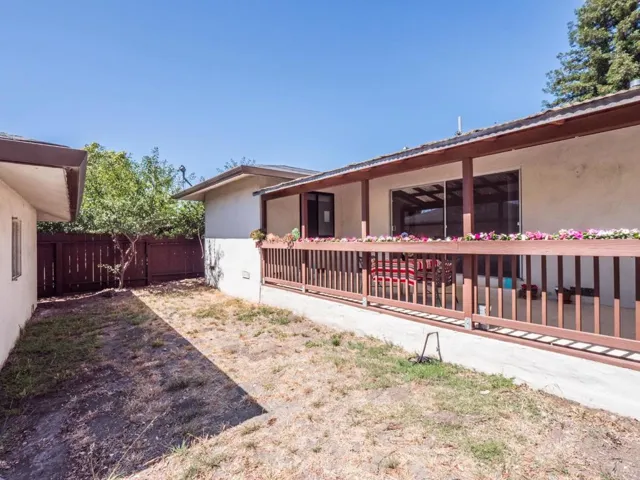 104 Eastgate Avenue, Santa Cruz, California 95062