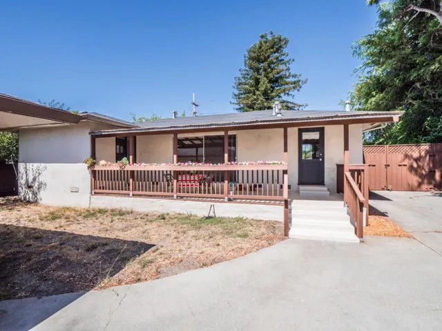 104 Eastgate Avenue, Santa Cruz, California 95062