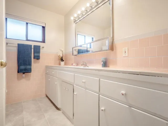 104 Eastgate Avenue, Santa Cruz, California 95062