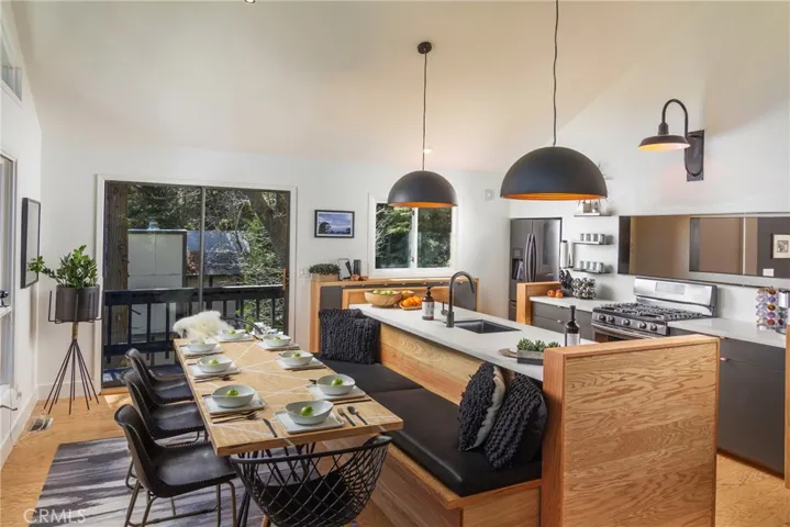 555 Dover Court, Lake Arrowhead, California 92352