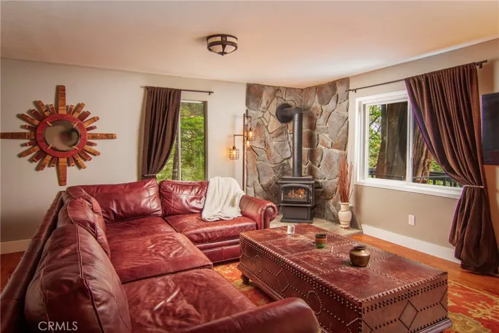 555 Dover Court, Lake Arrowhead, California 92352