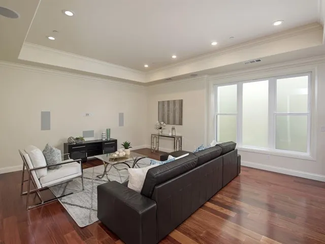 18844 Dundee Avenue, Saratoga, California 95070