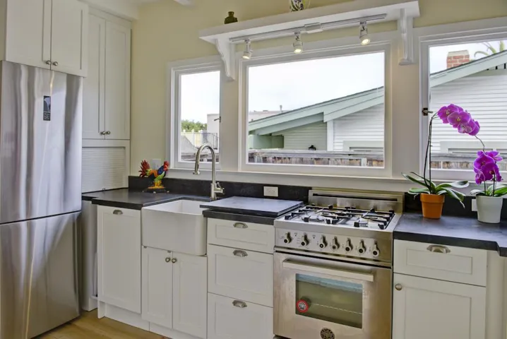 132 6th Street, Pacific Grove, California 93950