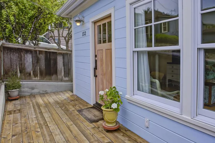 132 6th Street, Pacific Grove, California 93950