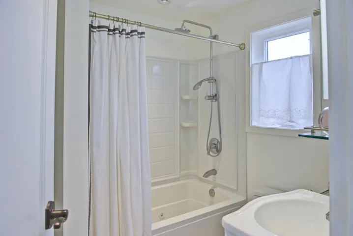 132 6th Street, Pacific Grove, California 93950