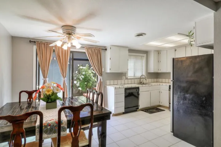 801 Nash Road C2, Hollister, California 95023