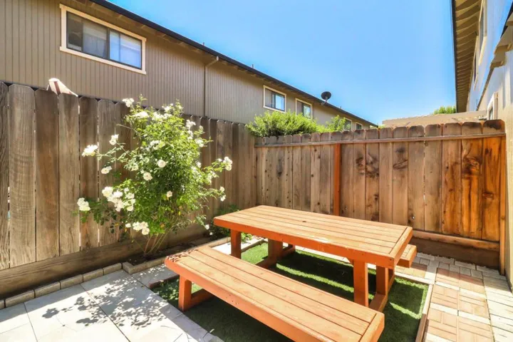 801 Nash Road C2, Hollister, California 95023
