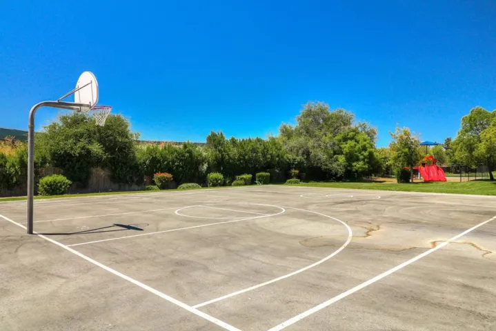 801 Nash Road C2, Hollister, California 95023