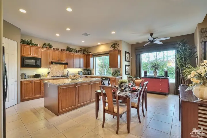 79784 Danielle Court, La Quinta, California 92253