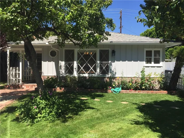 5307 Don Pio Drive, Woodland Hills, California 91364