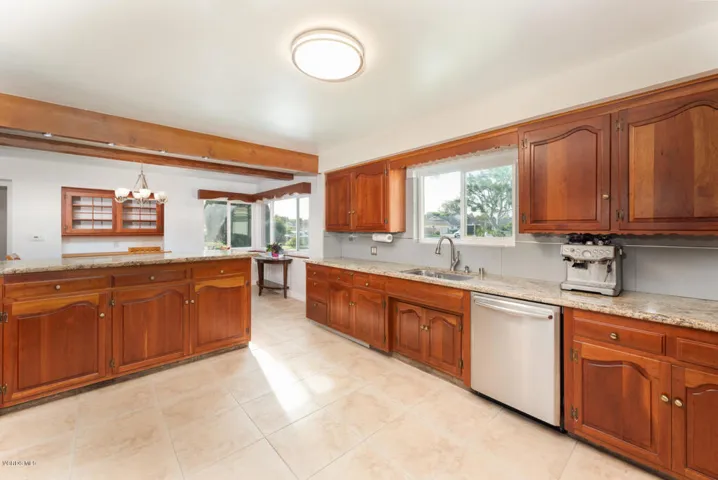 Spacious kitchen