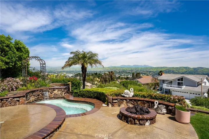 569 S Los Coyotes Drive, Anaheim Hills, California 92807