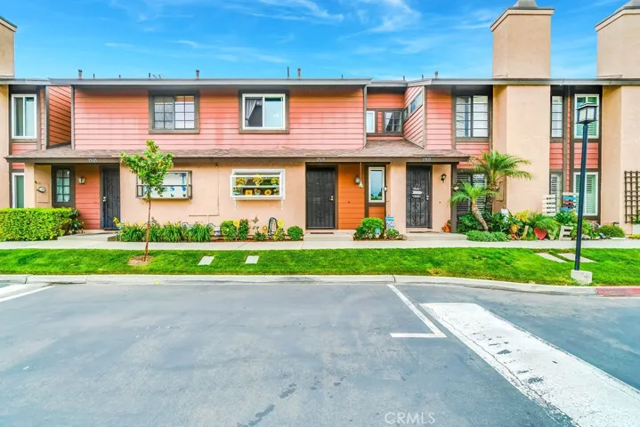 17613 Windward, Bellflower, California 90706