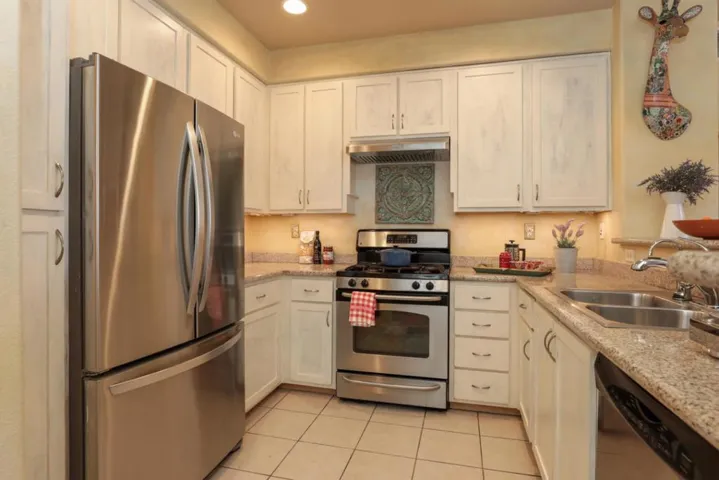 20500 Town Center Lane 293, Cupertino, California 95014