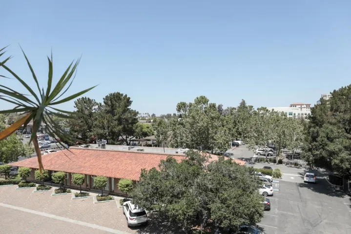 20500 Town Center Lane 293, Cupertino, California 95014