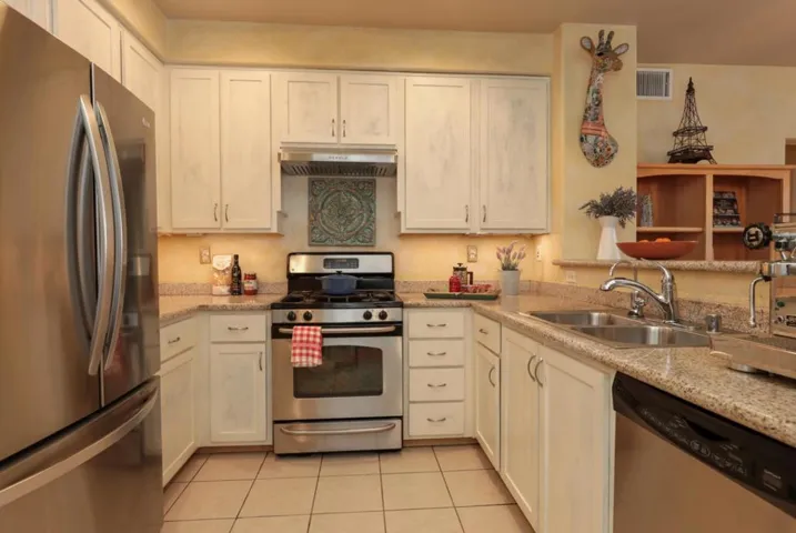 20500 Town Center Lane 293, Cupertino, California 95014