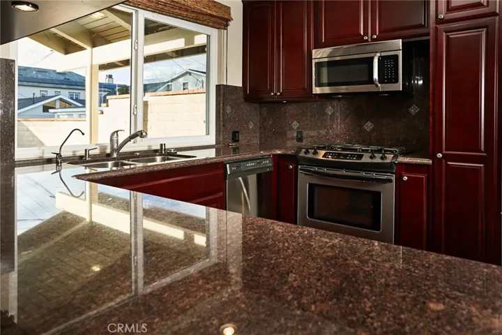 711 11th Street, Huntington Beach, California 92648