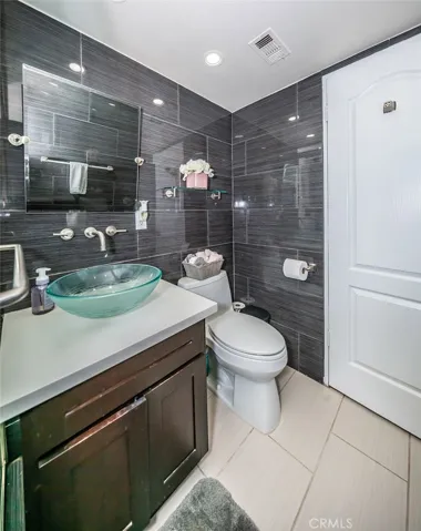 21303 Longworth Avenue, Lakewood, California 90715