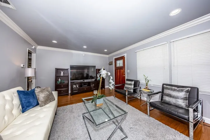 21303 Longworth Avenue, Lakewood, California 90715