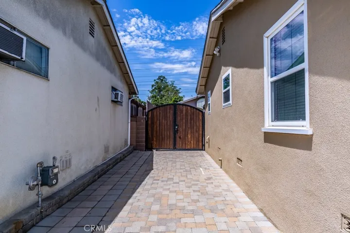 21303 Longworth Avenue, Lakewood, California 90715