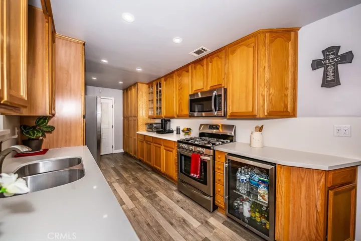 21303 Longworth Avenue, Lakewood, California 90715