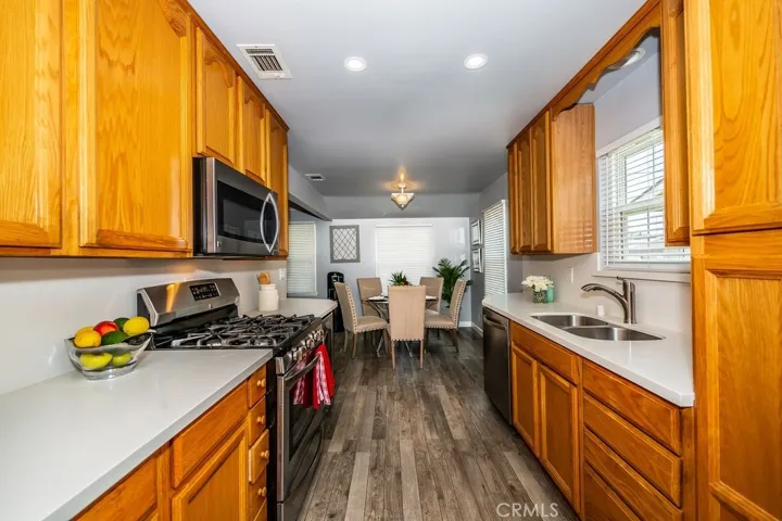 21303 Longworth Avenue, Lakewood, California 90715