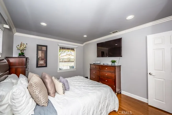21303 Longworth Avenue, Lakewood, California 90715