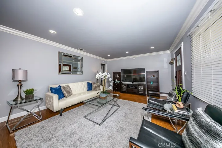 21303 Longworth Avenue, Lakewood, California 90715
