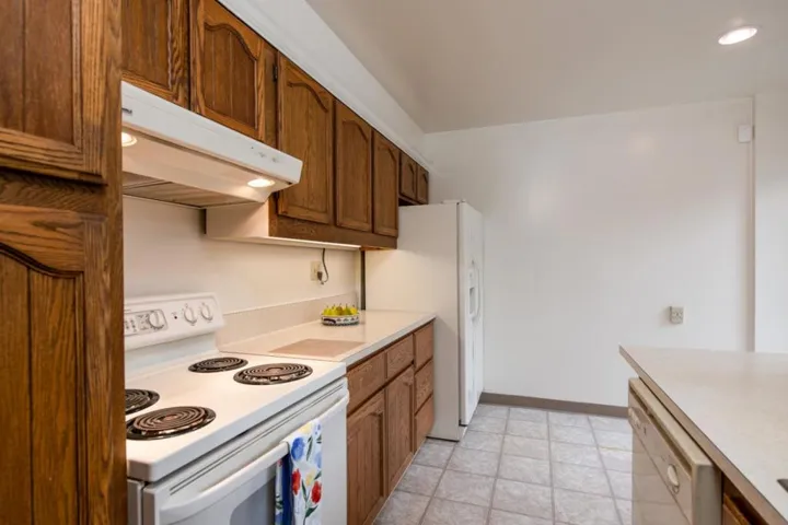 118 Oxford Lane, San Bruno, California 94066