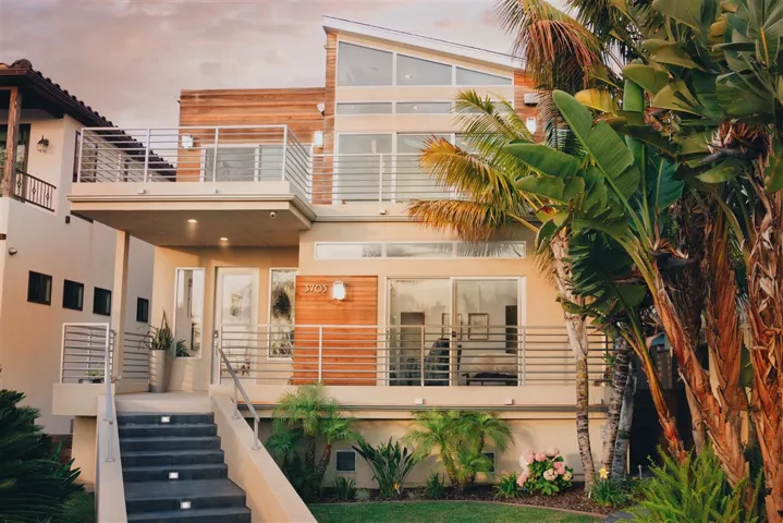3705 Haines St, San Diego, California 92109