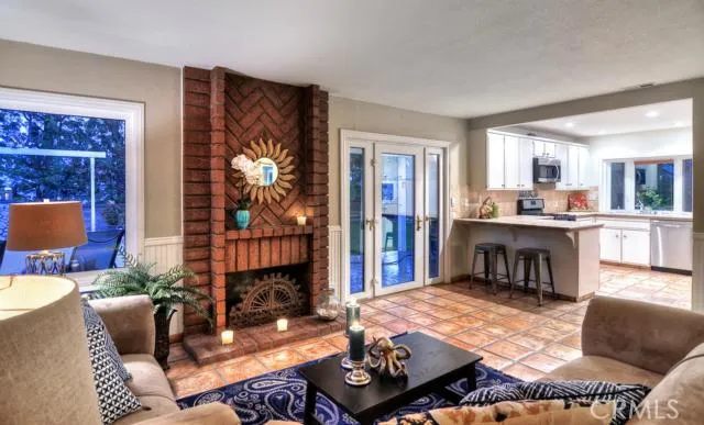 17822 La Entrada Drive, Yorba Linda, California 92886