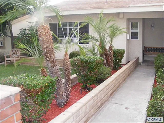 Inviting Entry Walkway