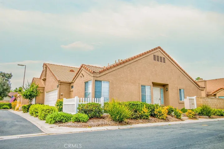 977 Woodland Street, Hemet, California 92545