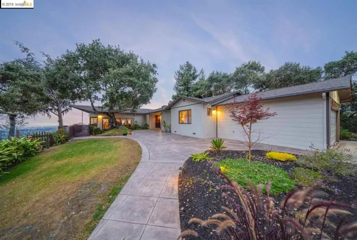 11448 Lochard St, Oakland, California 94605