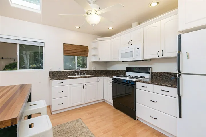 130 Athena St., Encinitas, California 92024