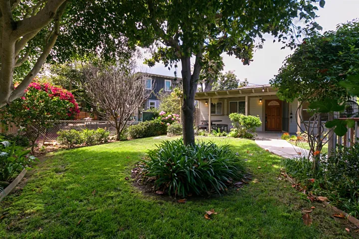 130 Athena St., Encinitas, California 92024