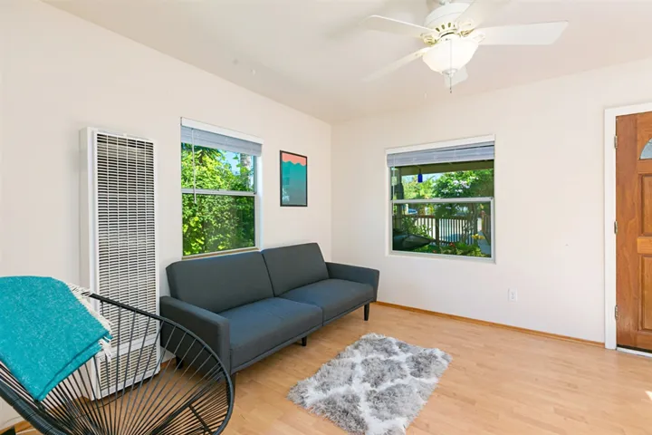 130 Athena St., Encinitas, California 92024