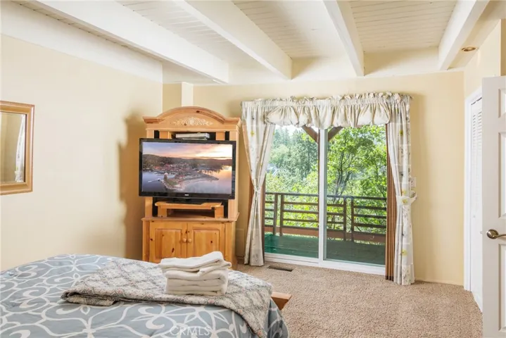 27887 West Shore Road, Lake Arrowhead, California 92352